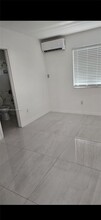 317 W 34th St in Hialeah, FL - Foto de edificio - Building Photo