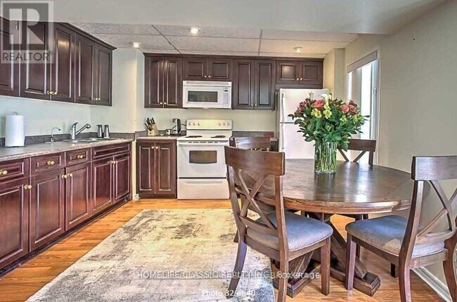 93 Kersey Crescent in Richmond Hill, ON - Building Photo - Building Photo