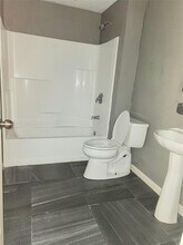1347 Greenoak Dr-Unit -101 in Houston, TX - Building Photo - Building Photo