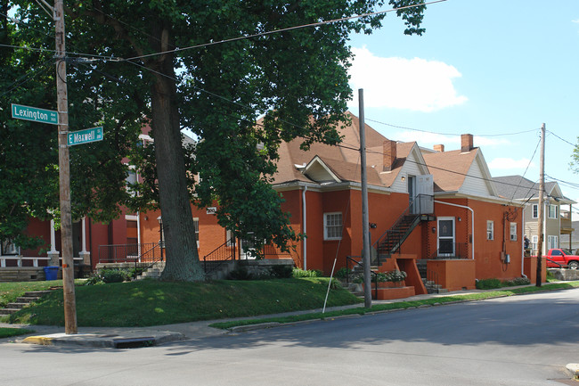 200 E Maxwell St in Lexington, KY - Foto de edificio - Building Photo