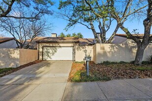 9611 Orchard Hill in Dallas, TX - Building Photo