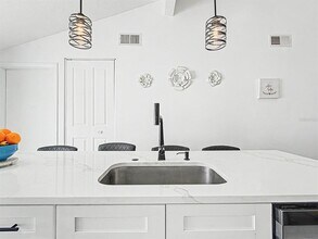 8304 Dasa Pl in Tampa, FL - Building Photo - Building Photo