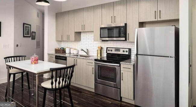 property at 5193 Peachtree Blvd