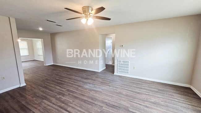 121 Melanie Ln in Brandon, FL - Building Photo - Building Photo