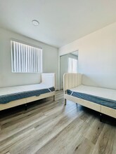 217 E 29th St in Los Angeles, CA - Building Photo - Building Photo