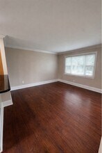 1976 Lynnwood Dr in Charlotte, NC - Building Photo - Building Photo