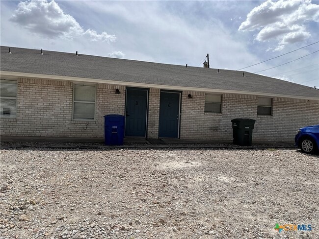 property at 1202 Urbantke Ct