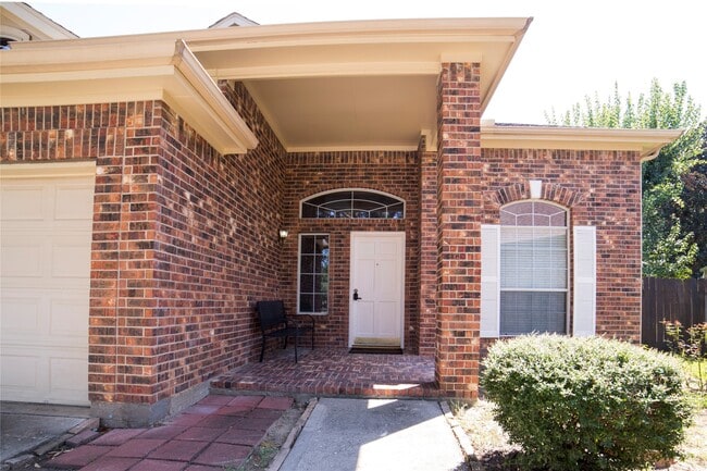 property at 10035 Magnolia Way