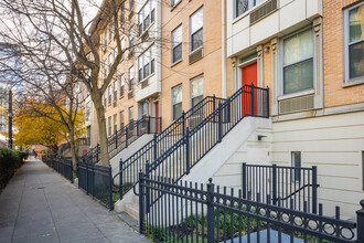 Fulton's Landing in Jersey City, NJ - Building Photo - Building Photo