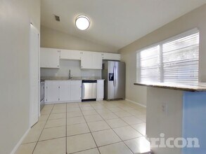 1289 Cleveland Ave in Apopka, FL - Building Photo - Building Photo