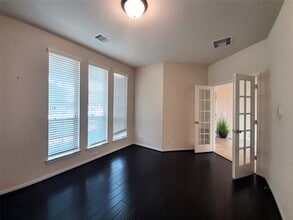 6002 Mangrove Falls Ct in Sugar Land, TX - Building Photo - Building Photo