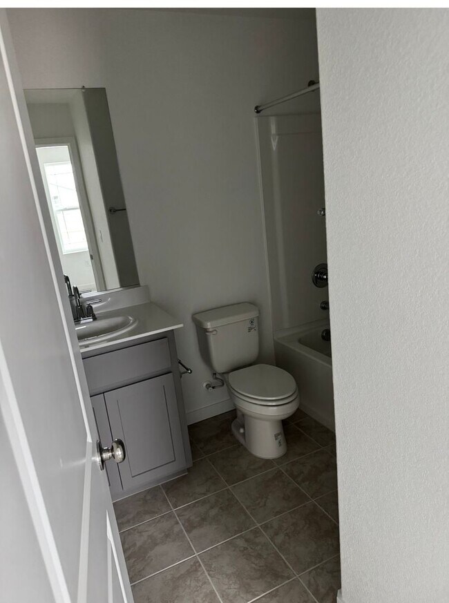 7711 Heatherpace Dr in Sacramento, CA - Building Photo - Building Photo