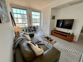702 Ash St, Unit 500 in San Diego, CA - Building Photo - Building Photo