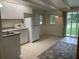 1023 Lunaai St in Kailua, HI - Building Photo