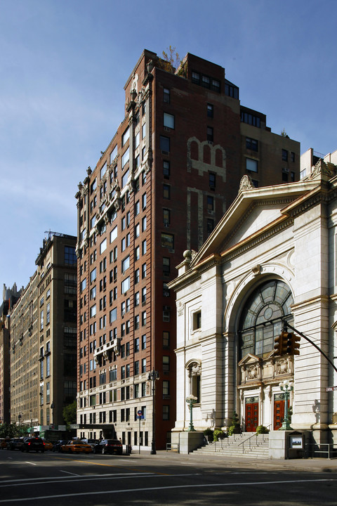 Seventy Five Central Park West in New York, NY - Building Photo