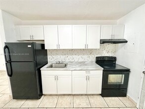 1171 NW 58th Terrace in Miami, FL - Building Photo - Building Photo