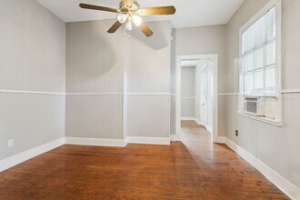 925-927 Royal St in New Orleans, LA - Building Photo - Building Photo