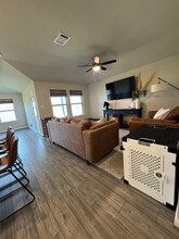 4507 Longhorn Crst in San Antonio, TX - Foto de edificio - Building Photo