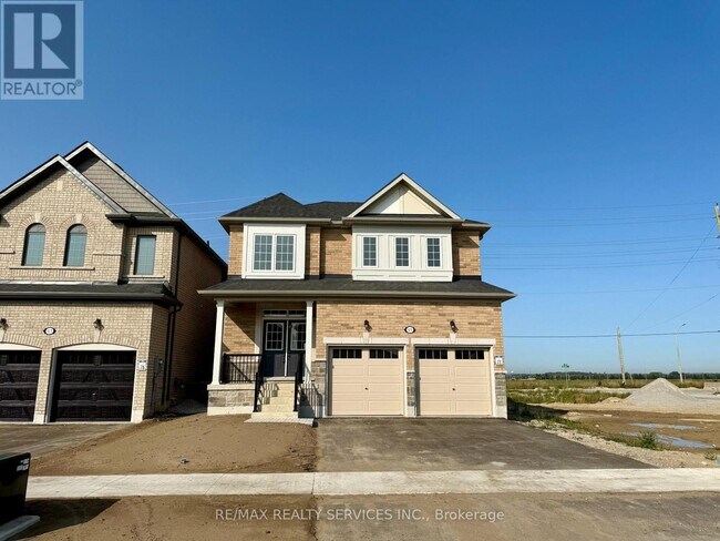 property at 45 Fenn Cres