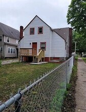 5801 Woodland Ave in Kansas City, MO - Building Photo - Building Photo