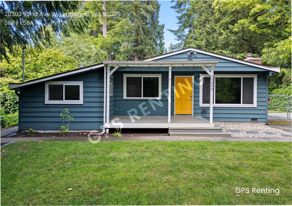 20302 52nd Ave W in Lynnwood, WA - Building Photo