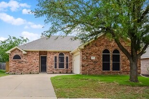 104 S Rolling Meadow Dr in Wylie, TX - Building Photo