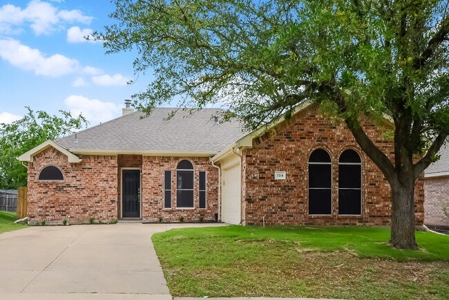 property at 104 S Rolling Meadow Dr