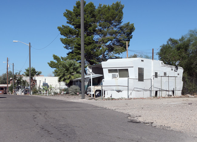 King's Mobile Home Park in Tucson, AZ - Building Photo - Building Photo
