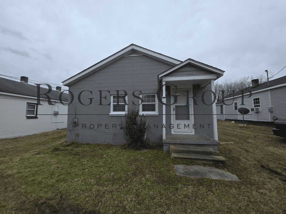 912 Water St in Henderson, NC - Building Photo