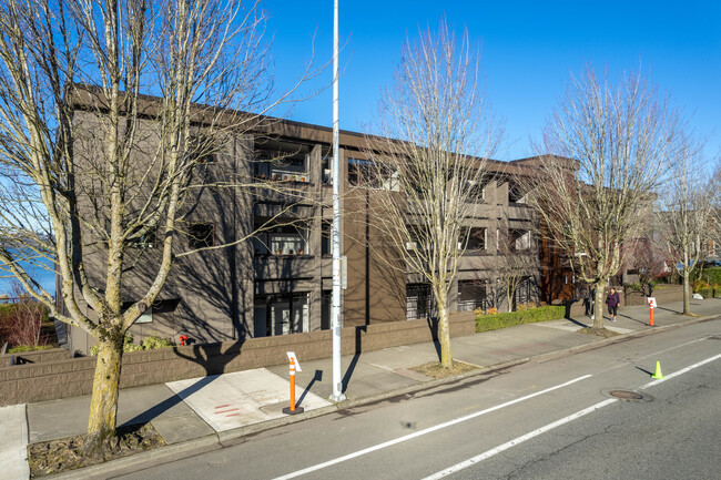 807 Lake St S in Kirkland, WA - Foto de edificio - Building Photo