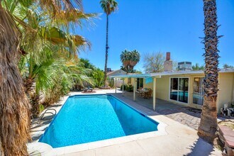 2198 Palora Ave in Las Vegas, NV - Building Photo - Building Photo