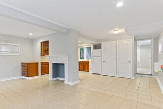 108 Cooley Rd in Williamsburg, VA - Foto de edificio - Building Photo