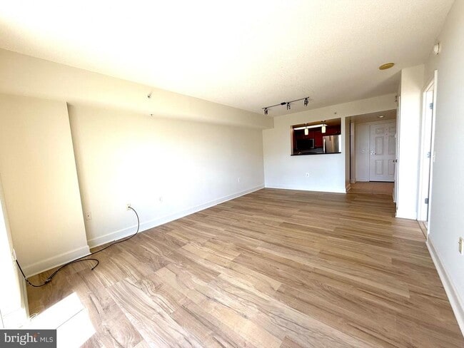 11800 Sunset Hills Rd