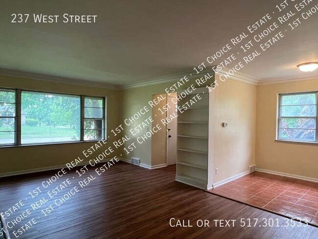 237 West St in Lansing, MI - Building Photo - Building Photo