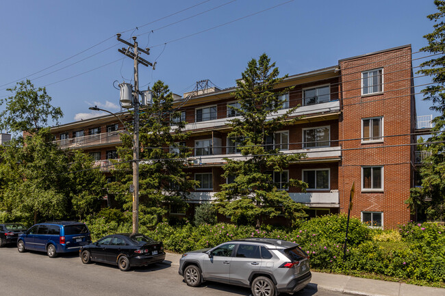 2845 De Darlington Pl in Montréal, QC - Building Photo - Building Photo