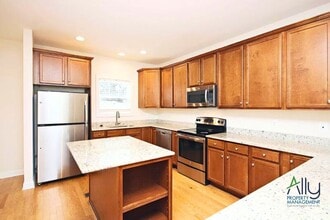 1610 Kempton Pl in Charlottesville, VA - Building Photo - Building Photo