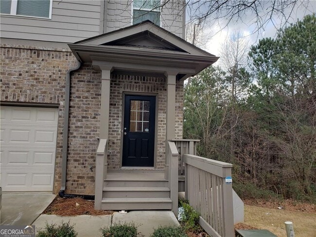 property at 2725 Daybreak Ct