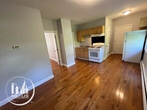 30 Duncan St, Unit Floor 1 in Wallingford, CT - Building Photo - Building Photo