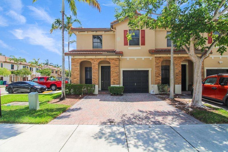 23355 SW 113 Passage in Princeton, FL - Building Photo