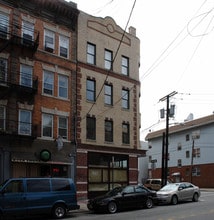 92 Pulaski St in Newark, NJ - Building Photo - Building Photo