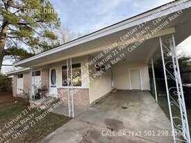 1511 Rebel Dr in Jacksonville, AR - Building Photo