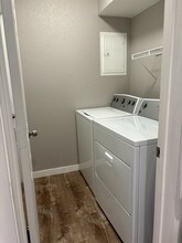 4828 W Orangewood Ave in Glendale, AZ - Foto de edificio - Building Photo