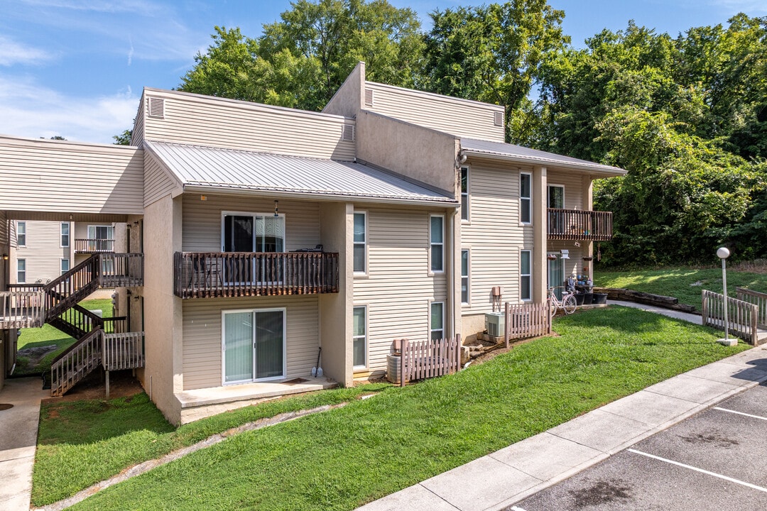 Cedar Ridge Apartments in Knoxville, TN - Building Photo
