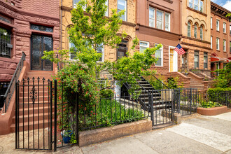 159 Herkimer Street in Brooklyn, NY - Foto de edificio - Building Photo