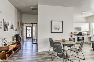 Easton Village in Boise, ID - Foto de edificio - Building Photo