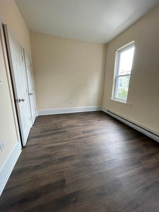 1729 Edgley St, Unit 2 in Philadelphia, PA - Building Photo - Building Photo