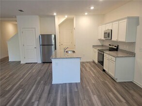 1036 Castanea Dr in Douglasville, GA - Building Photo - Building Photo