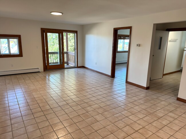 78 Bellingham Ave, Unit 3