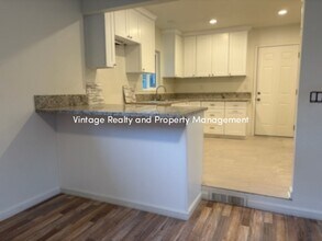 718 Cross St in Lodi, CA - Building Photo - Building Photo