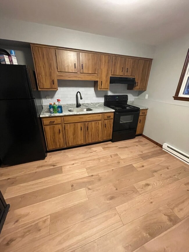 10 Edgewood Terrace, Unit 4